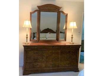 Thomasville Triple Dresser With Trif--fold Mirror