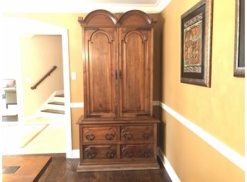 Two Piece Dutch Hutch With Iron Pulls