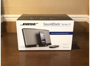 BOSE SoundDock Series III Music System - New In Box