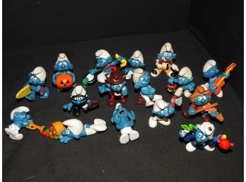 Vintage Lot Of Smurfs