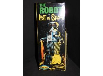 Polar Lights Lost In Space The Robot Model