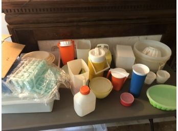 Table Lot Of Tupperware