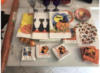 Vintage Halloween Lot Of Paper Plates, Napkins & Tableclothes