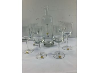 Wine Decanter & 6 Glasses (made In Romanis)