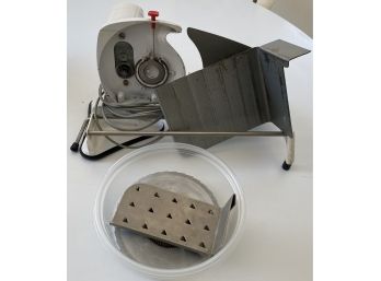 Vintage Vacu-base Slicer