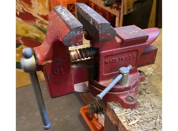 3.5' Table Vise