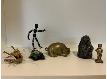 Figurines