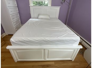 White Full Sized Platform Bed With Four Storage Drawers