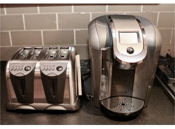 Keurig 2.0 Coffee Machine And West Bend Four Slice Toaster Model 78004