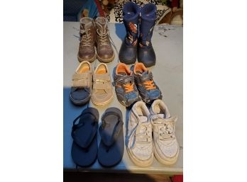 Boys Shoes Size 9