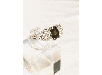 925 Sterling Silver And Green Sphere Titanite Ladies Ring - Size 8