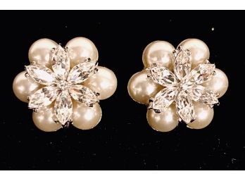 Gorgeous Sophisticated Rhinestone And Faux Pearl Clip Button Earrings