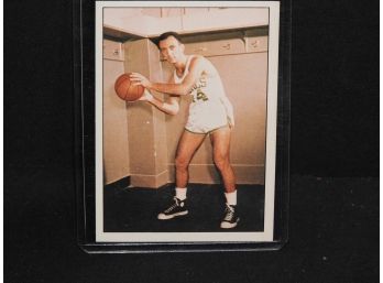 HOFer Bob Cousy Basketball Card