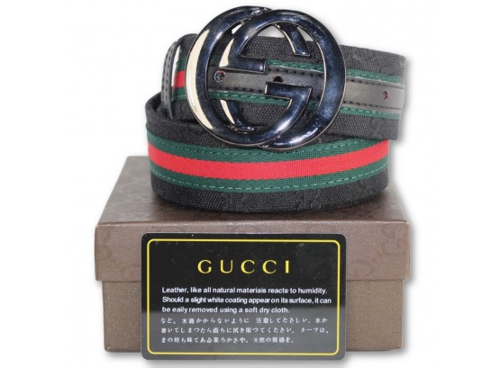 GUCCI Men's Belt Interlocking GG (42' Length)