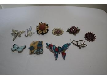 Fun Whimsicle Pin Lot (10)