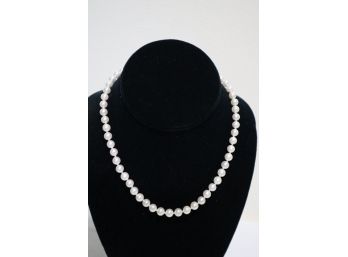 14K White Gold Clasp Pearl Necklace