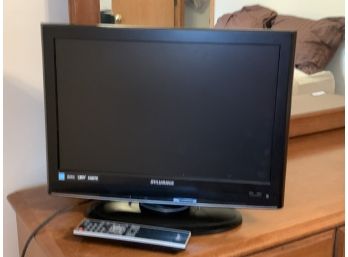 Sylvania 19' Flatscreen Television With Remote