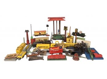 Collection Of Lionel, American Flyer Train Set Pieces And More!