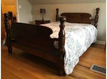 Vintage Pine Cannonball Bed, Queen