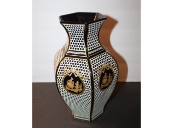 Gorgeous Vintage Porcelain Italian Vase