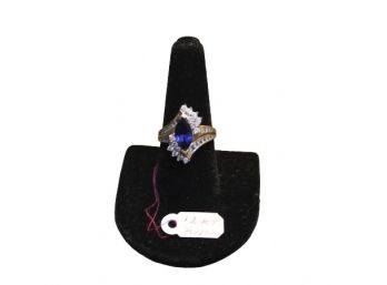 12 Karat Gold Ring With Sapphire And Spinel