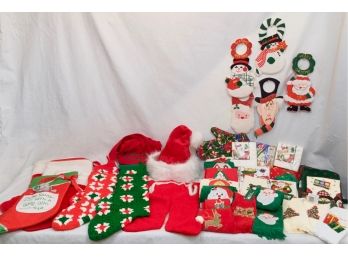 Vintage Christmas Hand Towels & Hanging Decor