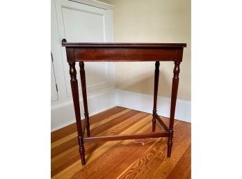 Mahogany End Table With Carved Wood Spindle Legs (Lot#1 Den)