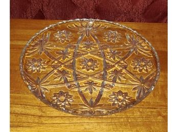 Crystal Glass Star Design Round Serving Platter With Scalloped Edge