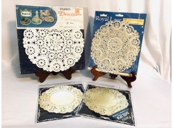 Assortment Of Paper Doilies (56ct)