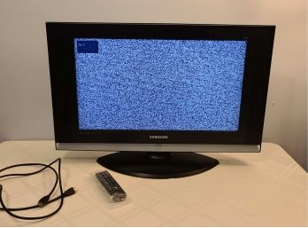 34' Samsung Tv, Works, W Remote And Removable Base