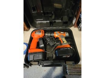 Black And Decker Drill And Light Kit