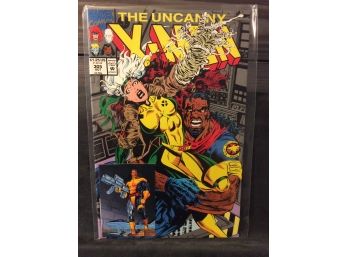 1993 The Uncanny X-men Comic Book With Trading Card