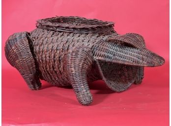 Vintage Wicker Frog Shaped Basket