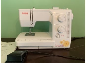 Janome New Home Magnolia Sewing Machine #7318