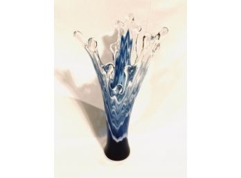 Stunning Blue & White Tri-Spire Stretch Vase