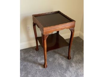 Beautiful Antique Table  ~ Claw Feet & Carved Legs ~