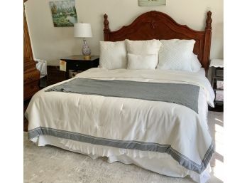 Gorgeous Complete King Size Bed W/headboard, Bedding Ensemble & Mattress W/boxspring