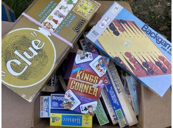 Box Lot: Vintage Game Night