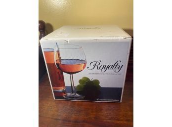 Vintage Royalty 4 1/2 Oz Stemmed Wine Glasses (NIB) Made In Holland