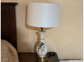 Vintage Table Lamp With Round Shade - Base Of Lamp Shows Wear.