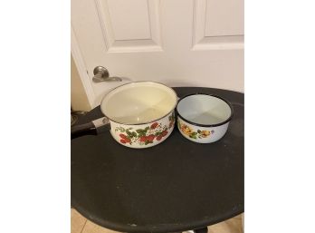 Vintage Enamel Cookware In Great Condition