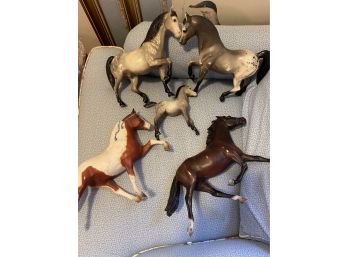 Vintage Breyer Horses  And Pony Collectibles - Set Of Five Horses