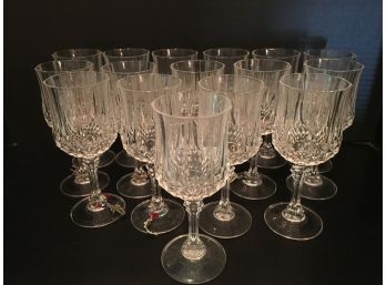 Set Of 16 Crystal Wine Glasses. 6.5' Tall