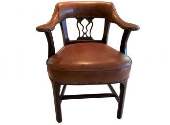 The Charles Stewart Company Simulated Leather Side Arm Chair (clean)