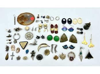 Large Lot Of Vintage Jewelry Items