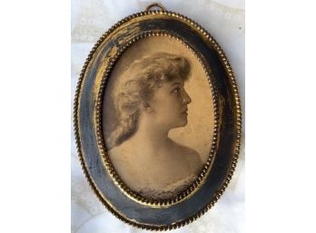 GOLD WASH OVAL VICTORIAN FRAME, Photograph Of Pretty Young Woman, Lillian Lemmon, Meriden Silver Plate Co. CT