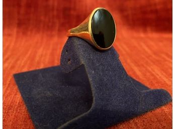 Vintage Classic Oval Onyx Stone 10K Gold Ring Size 5 1/2