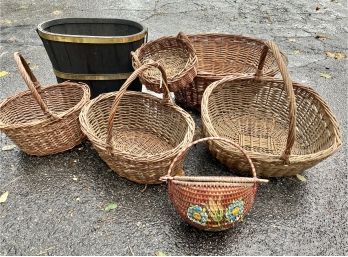 Baskets Galore , Lot 3 Of 3 - 7 Pieces