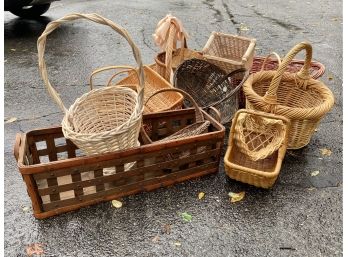 Baskets Galore,  Lot 1 Of 3 - 17 Pieces