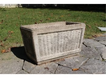 Outdoor Concrete Planter 2/2